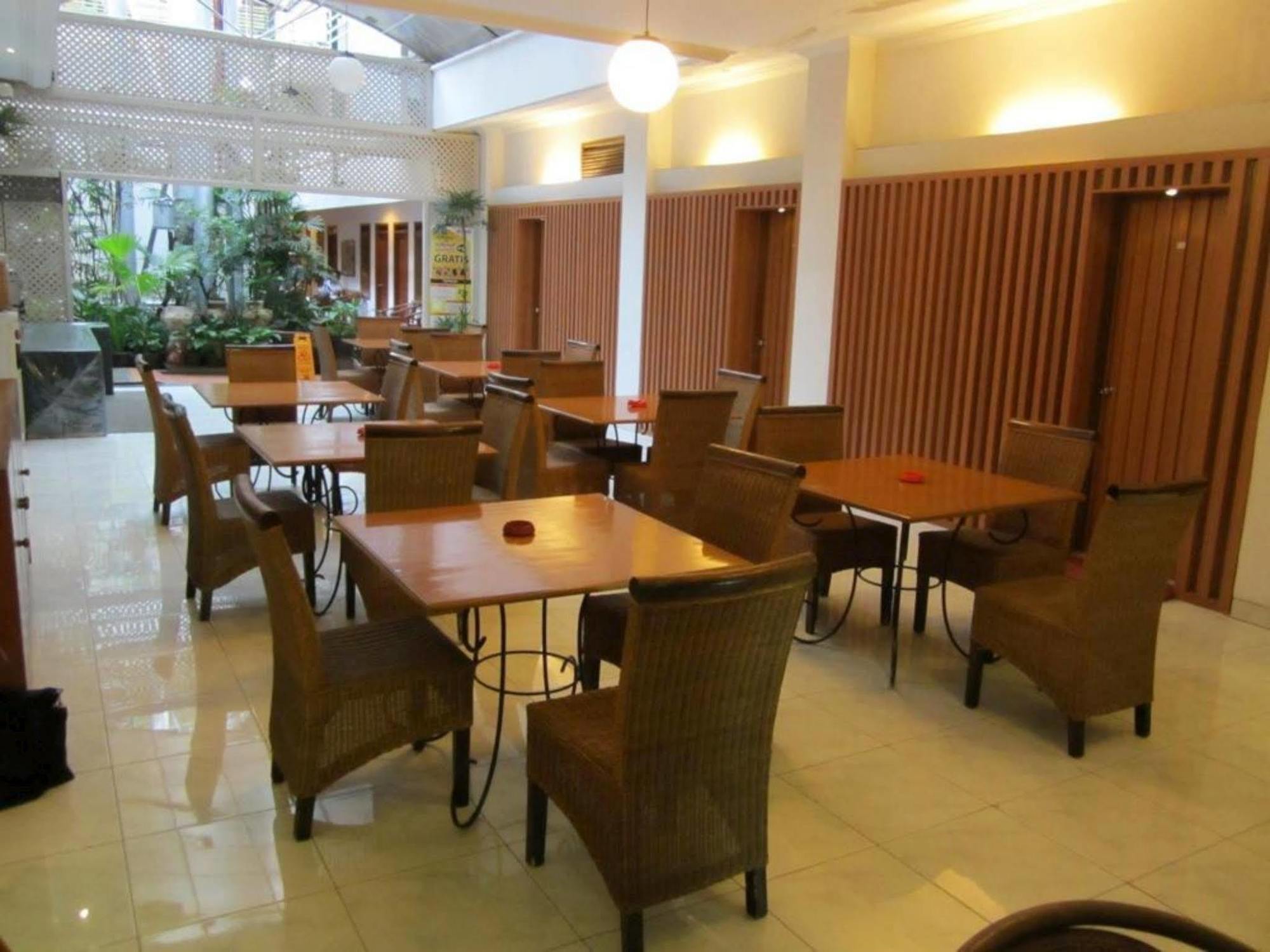 Hotel Progo Bandung Eksteriør billede